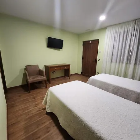 Saint Way בית הארחה 2*