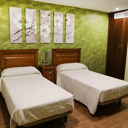 Saint Way בית הארחה 2*